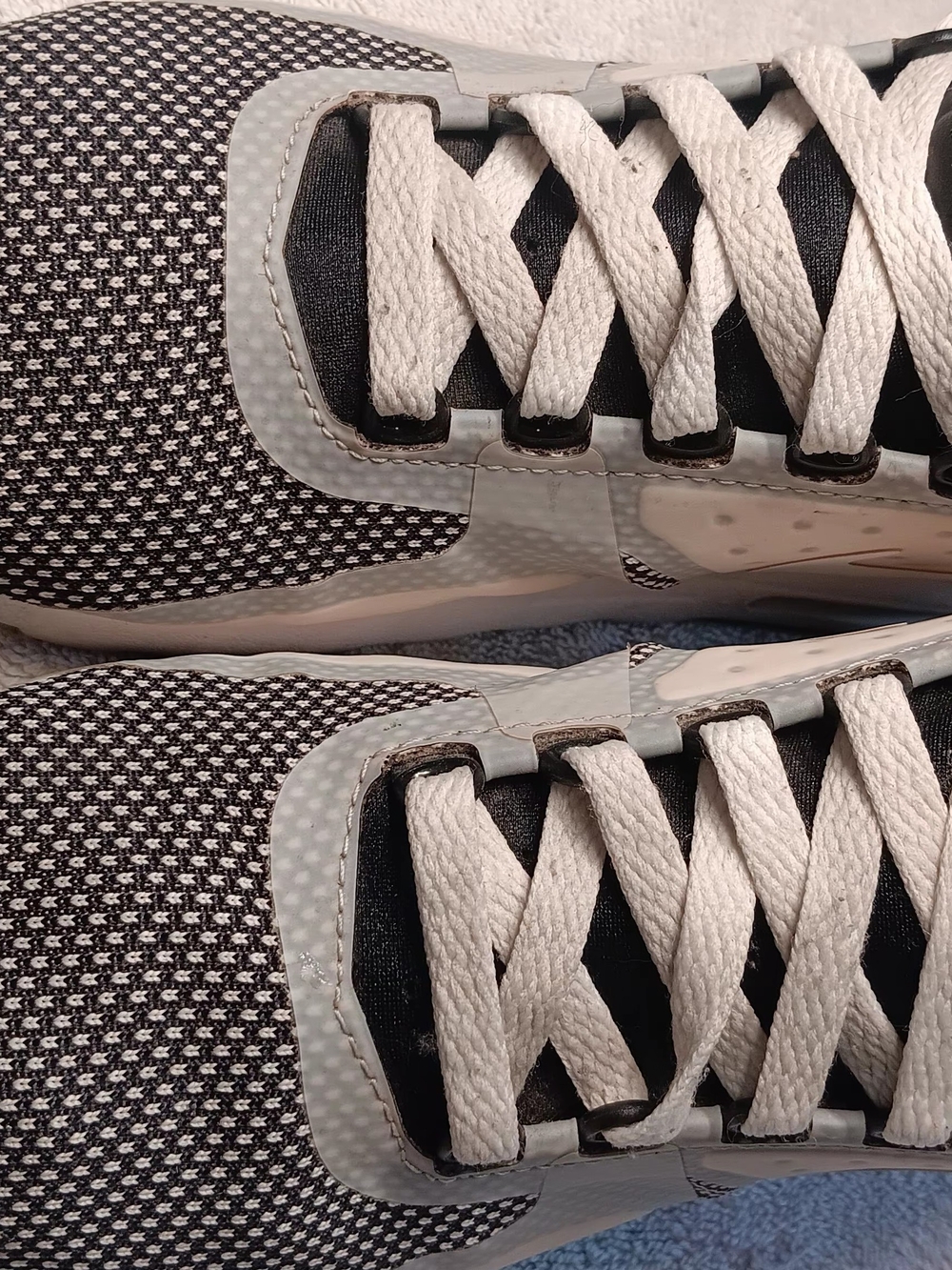 Men's Black and White Knit Athletic Sneakers